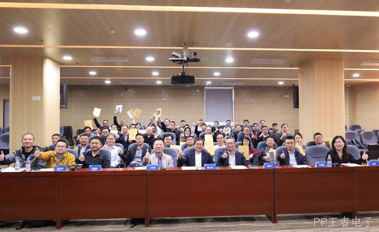 2025niansananjingyingganbuguanliyanxiubanyiqiyuanmanluomu.jpg